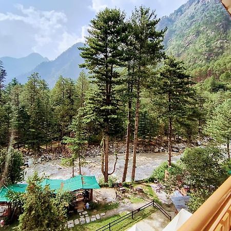 Hotel Purnima Riverside Kasol Exteriör bild