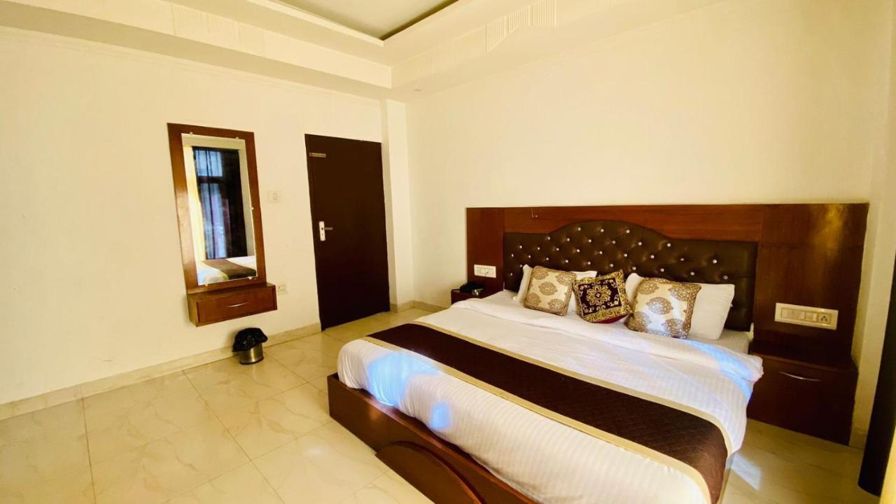 Hotel Purnima Riverside Kasol Exteriör bild