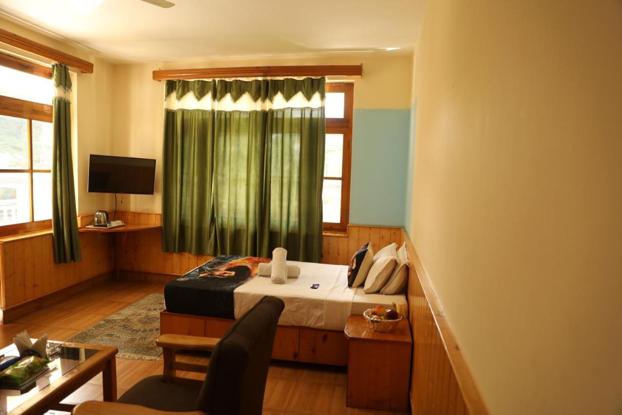 Hotel Purnima Riverside Kasol Exteriör bild