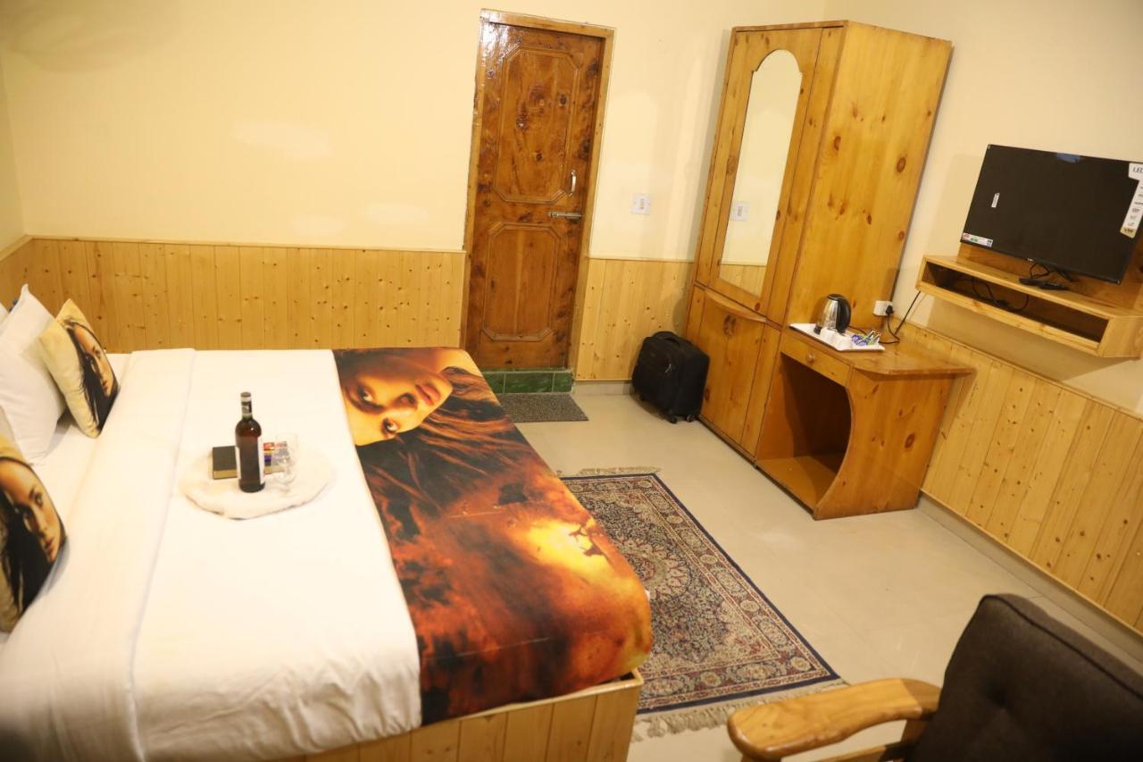 Hotel Purnima Riverside Kasol Exteriör bild
