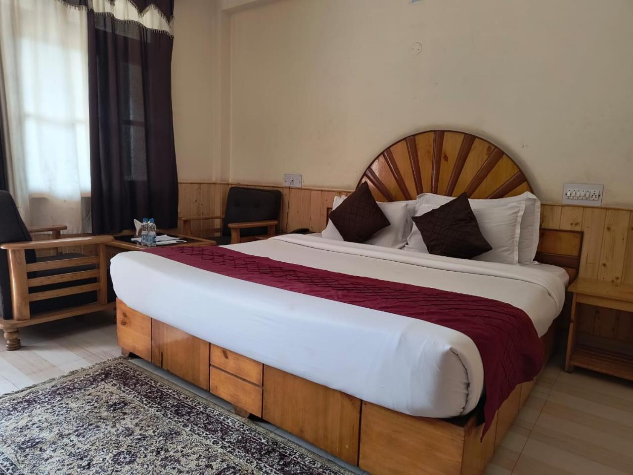 Hotel Purnima Riverside Kasol Exteriör bild