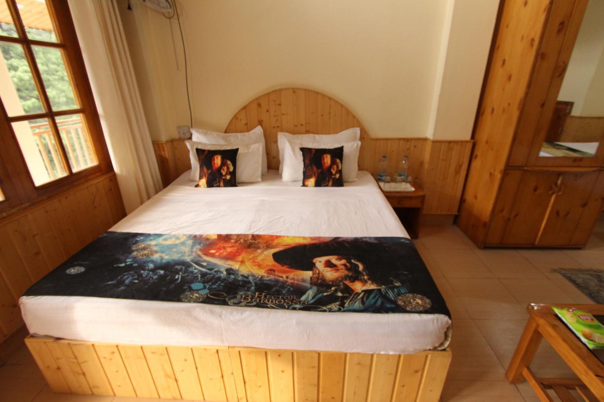Hotel Purnima Riverside Kasol Exteriör bild
