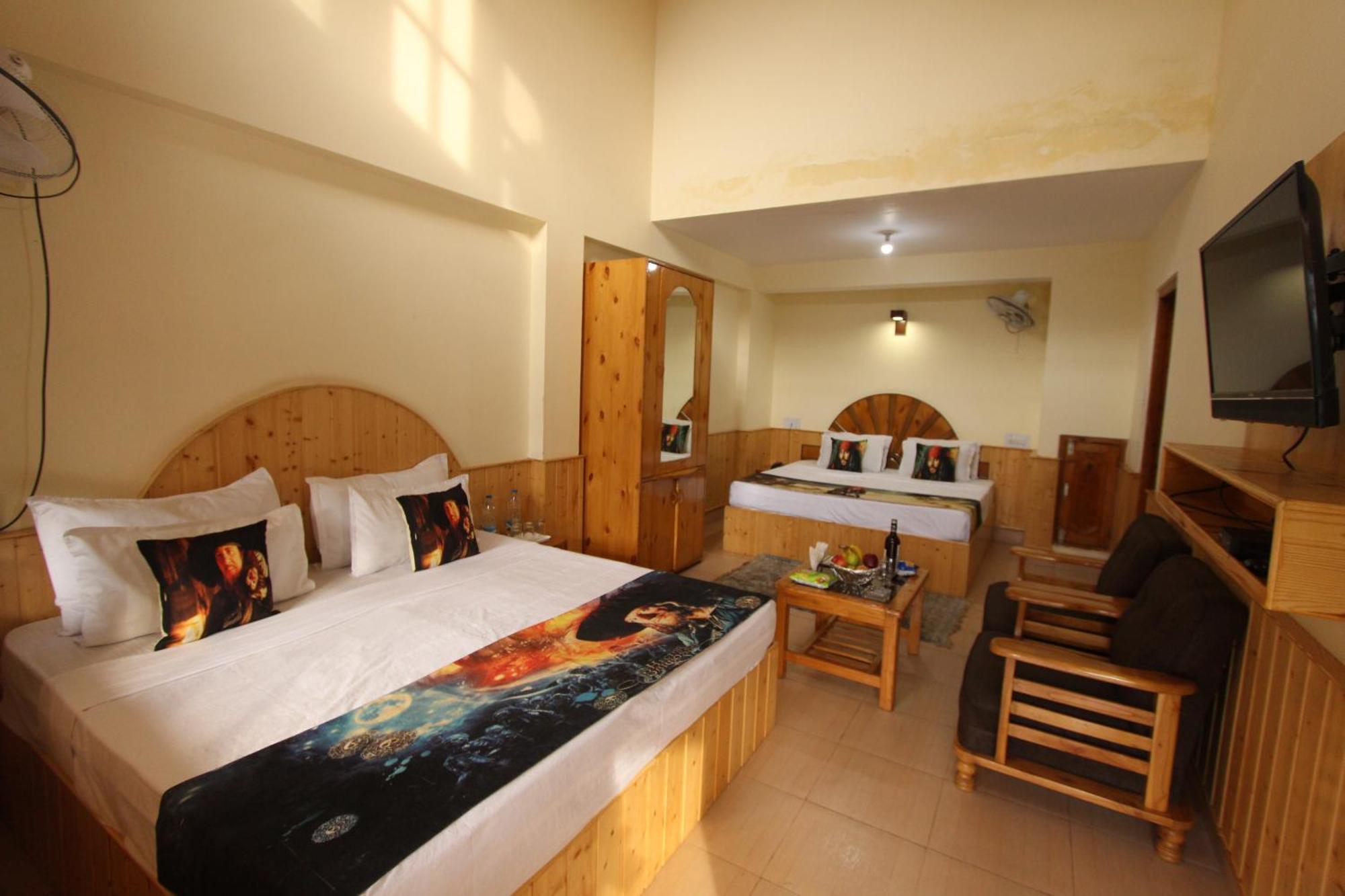 Hotel Purnima Riverside Kasol Exteriör bild