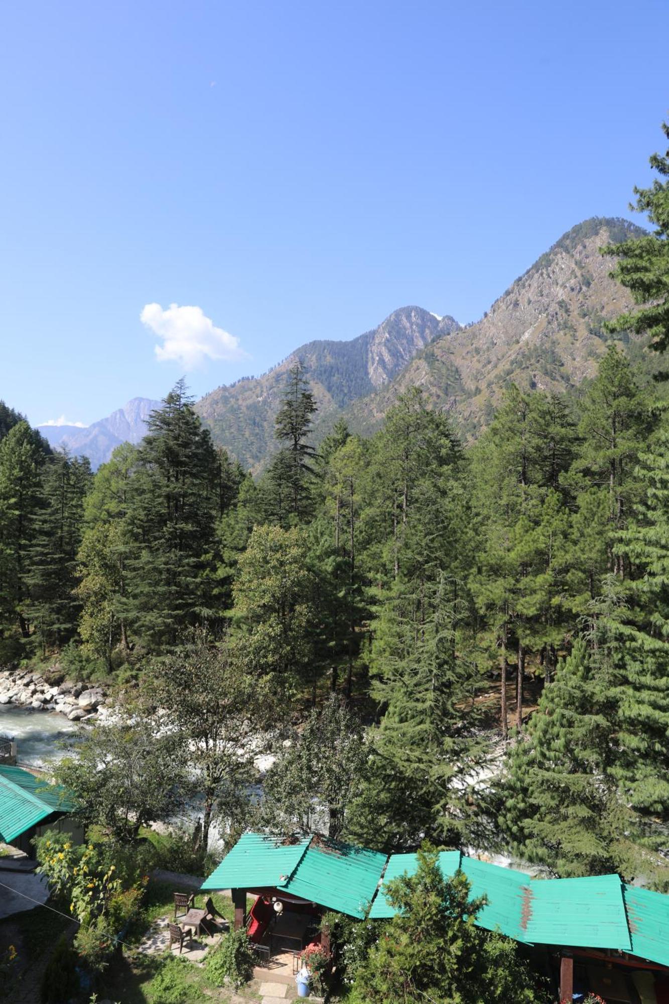 Hotel Purnima Riverside Kasol Exteriör bild